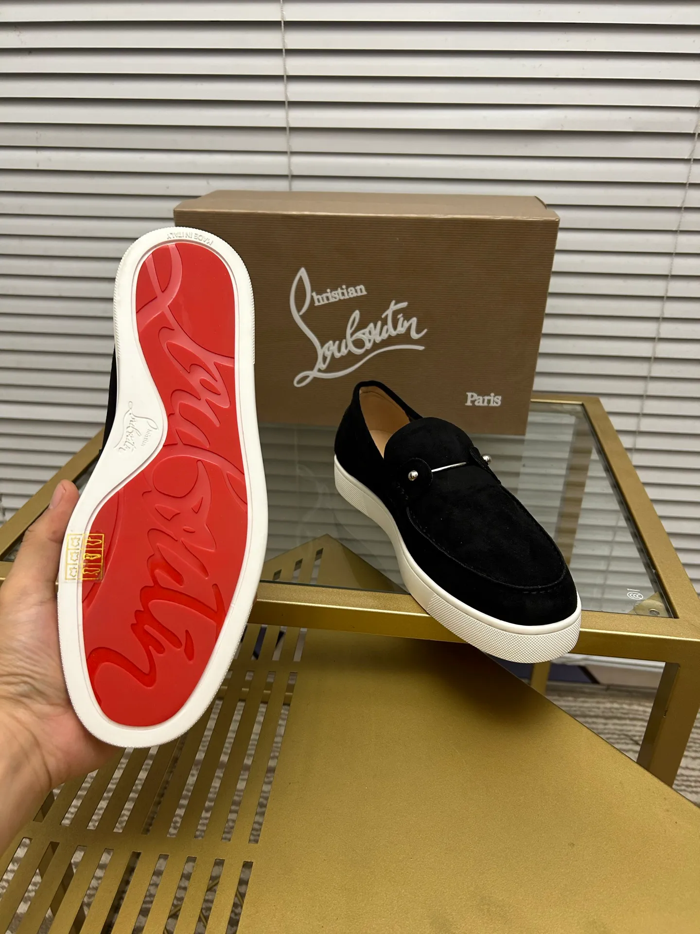 (Customized model) Ex-factory price is 520. christian louboutin (CL red sole shoes) counter series, casual sneakers for couples 📢 📢 📢 Exclusive hot style release 🎈🎈💪 Movable latex feet 👻 Finished outsole line [Proud] 😝Female 35-40# Male 38#-46, global supply😝 [Top version]: Original imported genuine leather upper, top original leather lining, original molded TPU outsole, original 1:1 detail processing, original shoe last,